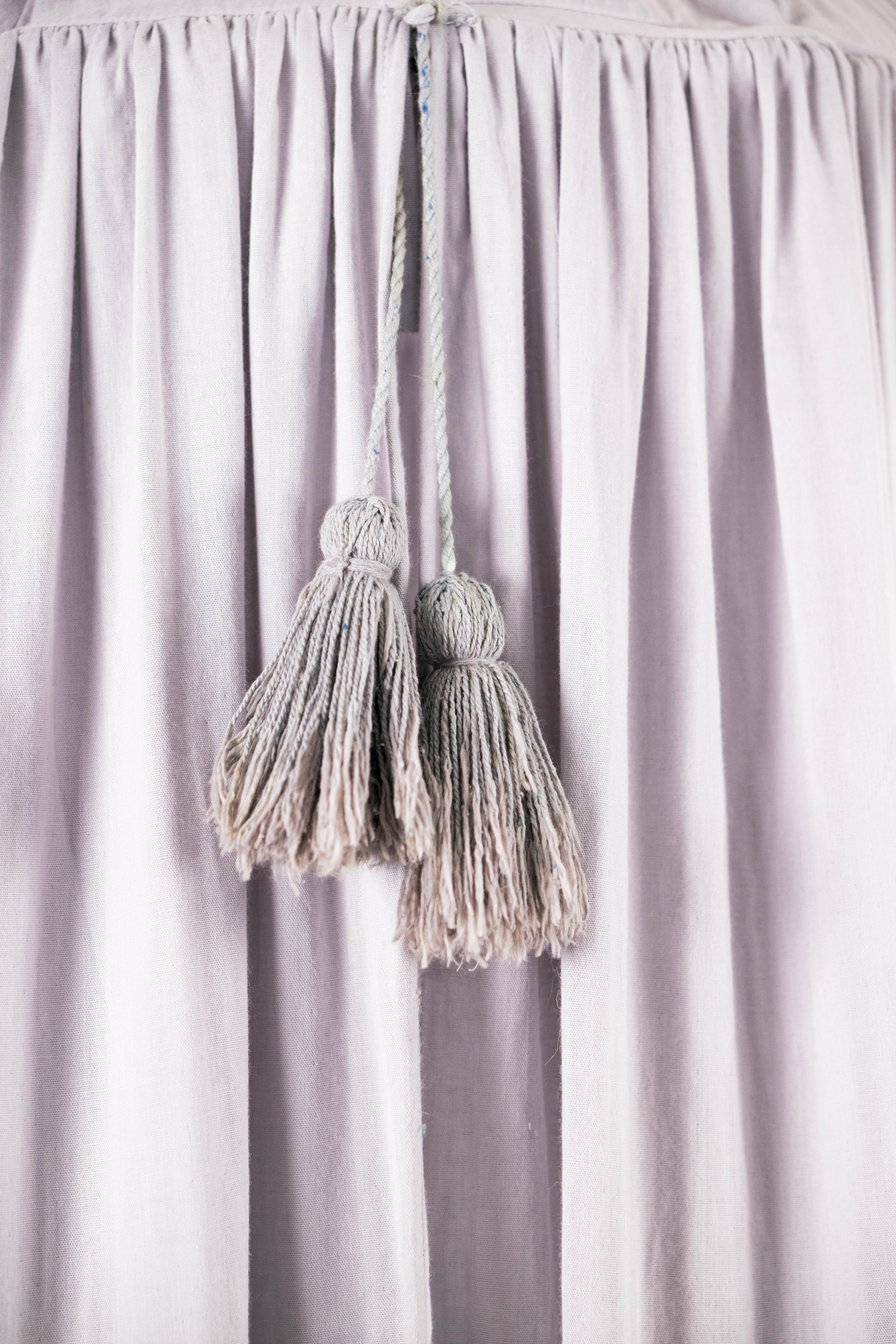 Canopy bed | double organic cotton muslin | The Pom-Pom Cloud - Image 4