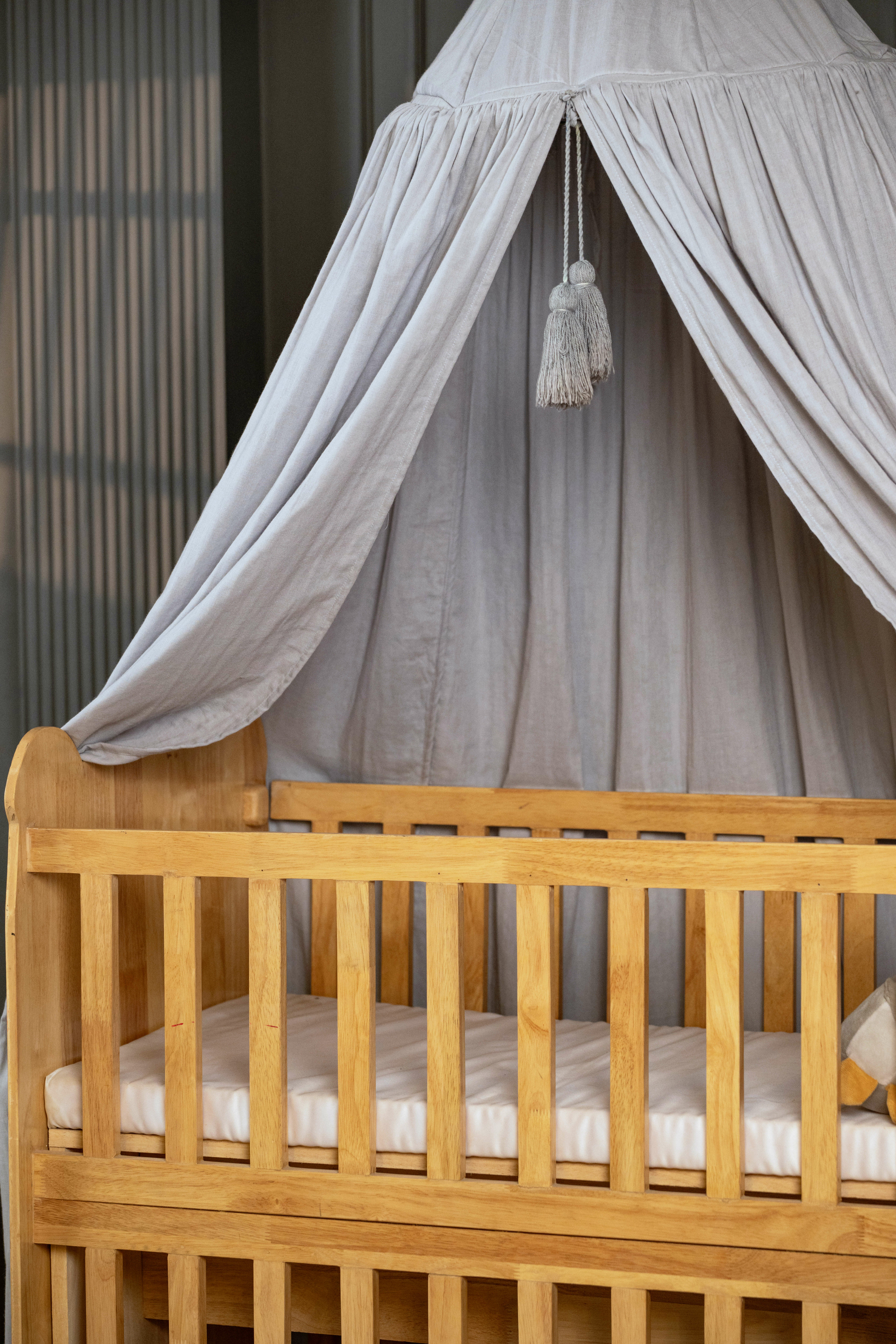 Canopy bed | double organic cotton muslin | The Pom-Pom Cloud - Image 5